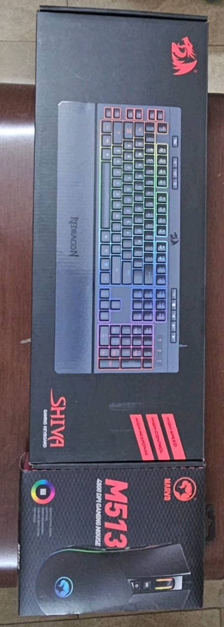 بي سي للبيع ويا ماوس وكيبورد مجانا والتوصيل مجاني والسعر راسلني خاص ونتفق على سعر مواصفات:

مساحة :  1t ssd

RAM:16G

كارت شاشة:  rtx 2060 12g

المعاج:core i5-10400 
