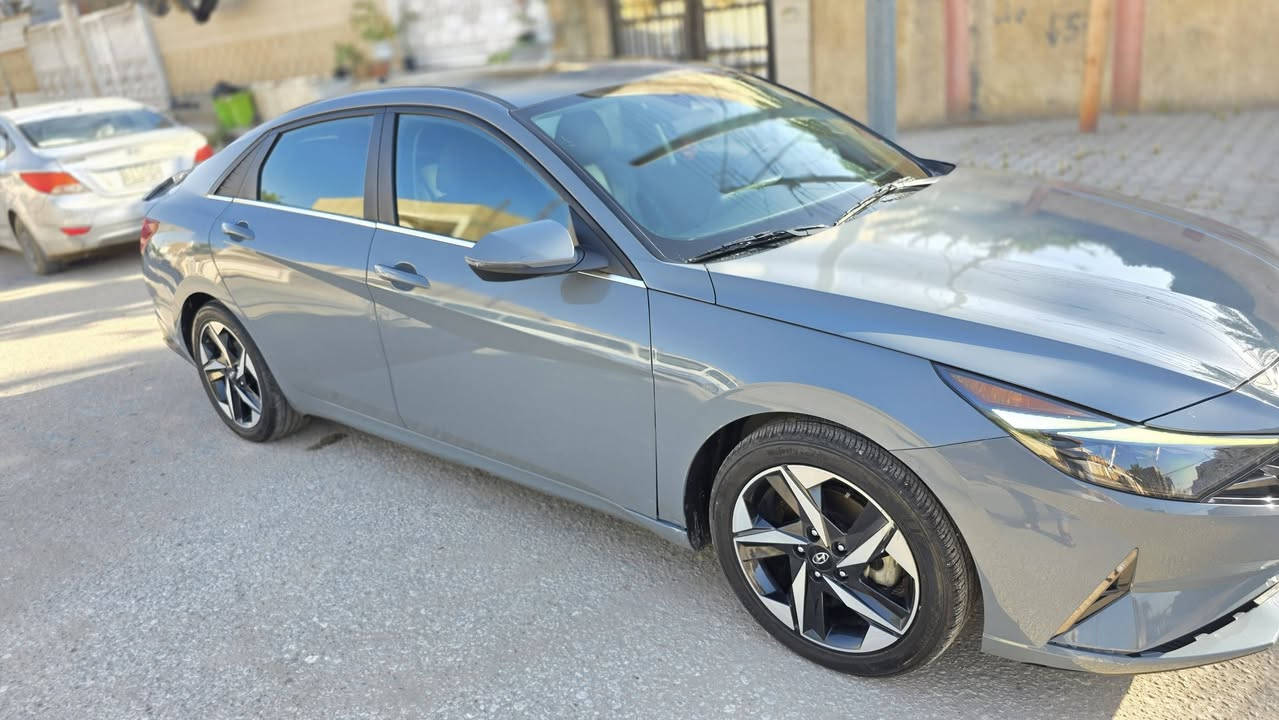 النترا هايبرد موديل 23 لمتد واحد على واحد سياره بأسمي اني مستوردها سياره ممتعوبه جديده  حادثها بس بيبان جهه سايق مبدلات بجم وجنطه كبس لاتصال على رقم *********** محمد الشريفي
