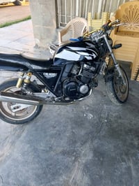 سي بي ٤٠٠ • جيل اول • ١٦ ولف