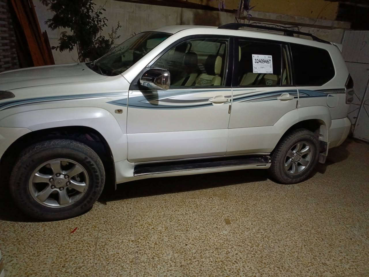 السلام عليكم ورحمه الله
برادو 2009 ،،، رقم اربيل 
شرط التحويل ،،، سيارة جاهزة 
صبغ حزام بدون ضرر
كير ومحرك شرط ،،، محرك 6 سلندر
العنوان/ موصل حي التأميم 
تلفون/ ***********
السعر / 140 وبيها مجال
