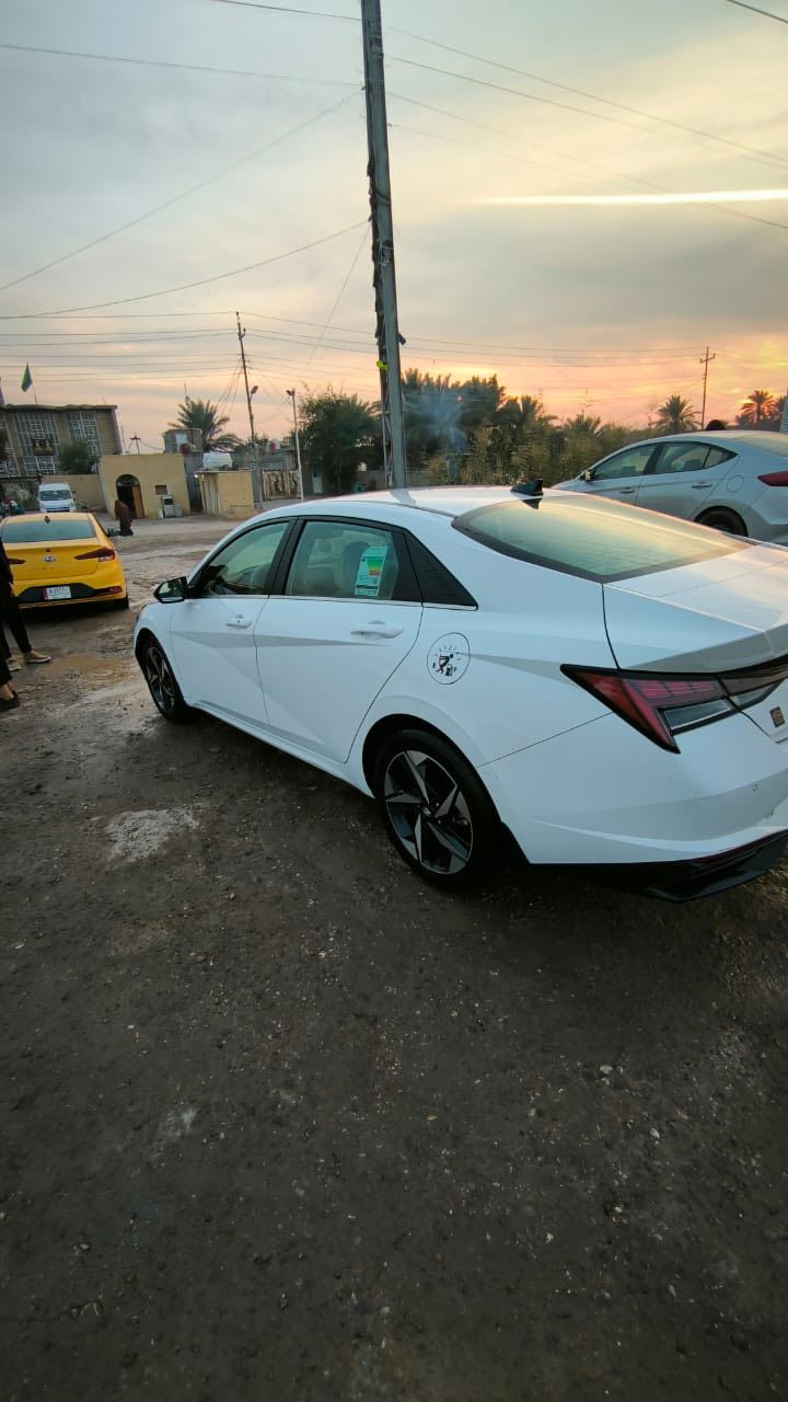 سلام عليكم ❤️
النترا 2023 خليجي رقم بغداد 😍فول مواصفات  مكفولة من المعجون وصبغ
كير ومحرك مكفولات من كلشي 
محرك 2000 
تبريد ثلج ماشية 105الف
السعر 182وبيها مجال بسيط تواصل خط او واتساب 
***********____***********

فول مواصفات/ من بصمة تشغيل/
تشغيل عن بعد/صدوق ينفتح عند القتراب/ 
تحديد مسار/ تحكم استيرن فول 
شاشه+ مانع انزلاق / يعني كامل المواصفات محرك 2000
الشراي يتصل 📱
