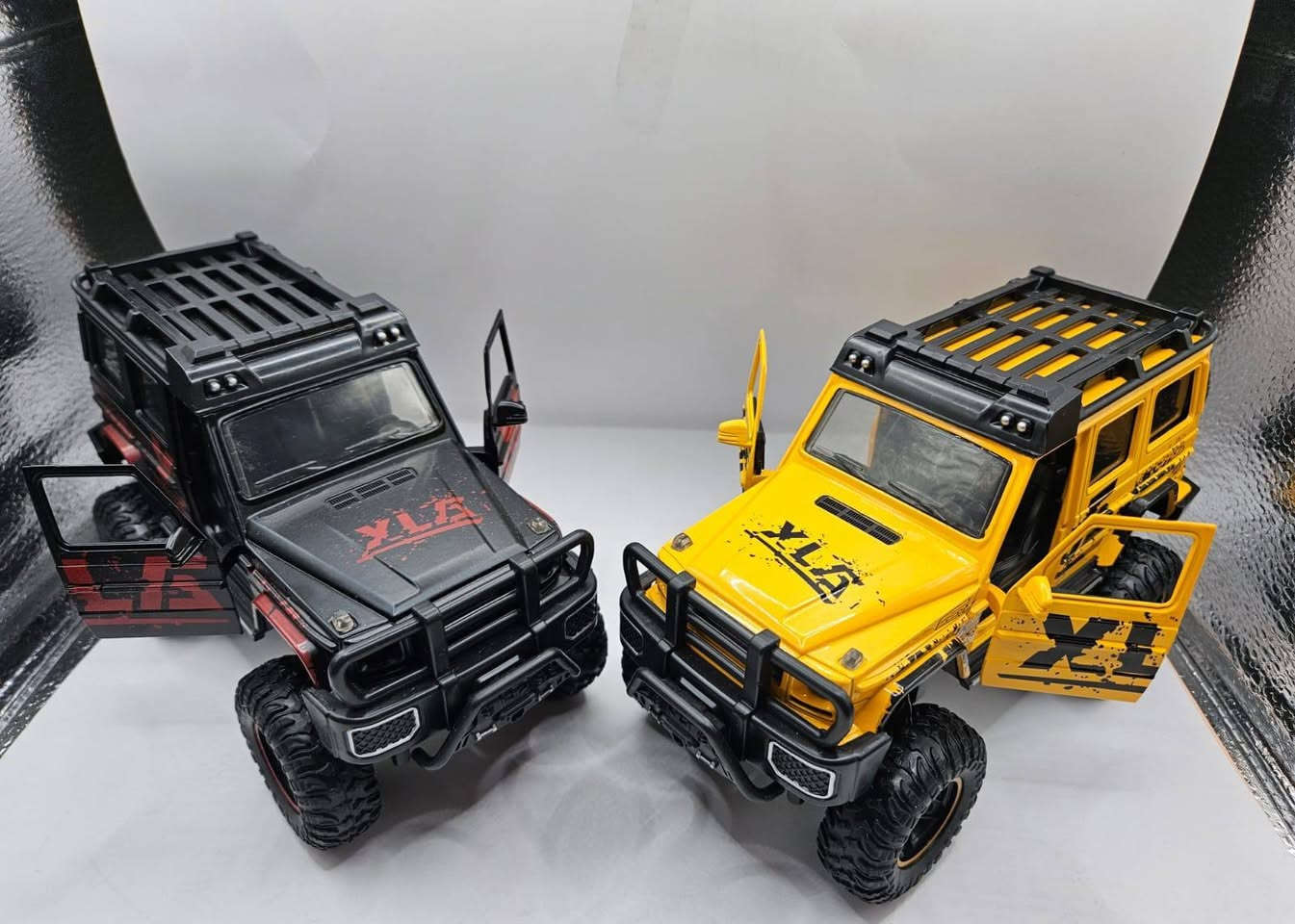 مجسم سيارة مرسيدس جي كلاس (Mercedes G-Class) ،
السعر 18 الف 
 يتميز بتفاصيل دقيقة  حديد كوالتي عالي 
حجم 1:24
متوفر توصيل لكل المحافظات 5الاف


**إذا كنت صاحب هذا الإعلان وتريد حذفه لأي سبب، رجاءا أرسل رسالة إلى الدعم الفني**