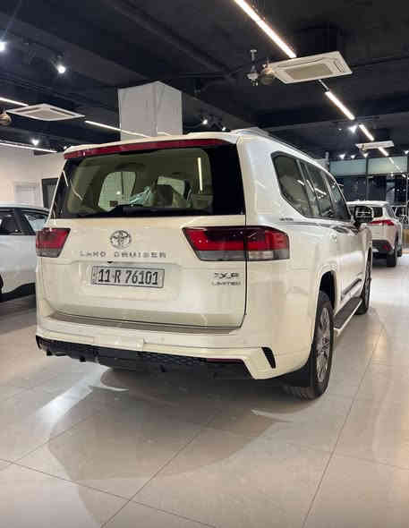 لاند كروز GXR 2024 بريم 
السلام عليكم 
للبيع فقط 
لاندكروز  GXR  2024
رقم بغداد تحويل ثاني يوم 
بريم باب اول فول مواصفات 
مكفوله كفالة عامة 
ماشيه ٤١ 
السياره نظيفه جداً وجاهزه من كل النواحي 
مكانها بغداد المنصور 
السعر ٧٢٥ وبي مجال ان شاء الله 
***********
