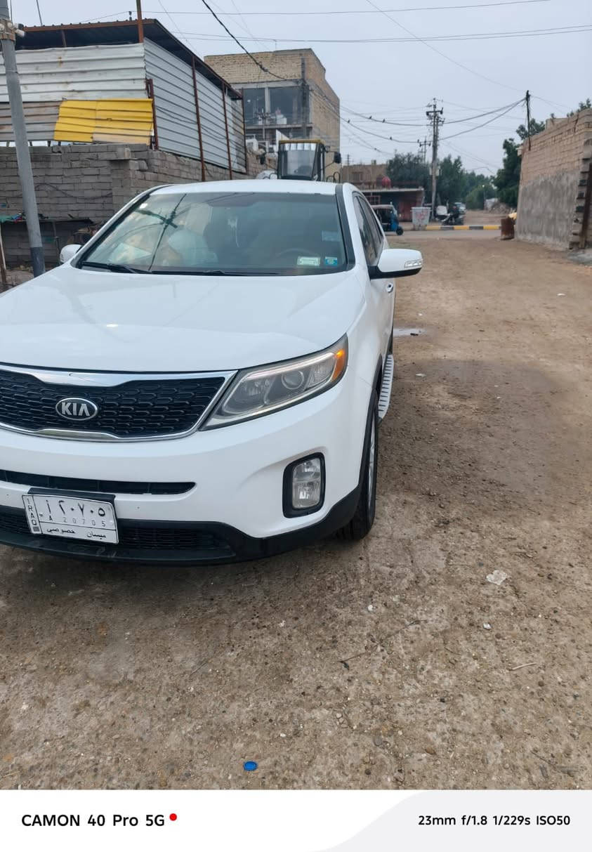 كيه سورنتو وارد امريكي جملغ امامي وبنيد مكينه دوش ماشيه ٩٠تخم تاير حدادي جديده سنويه مجدده الغايه ٢٠٢٨اتصال ***********السعر ١٣٥ وبيه مجال اخوان مكلف بل النشر اتصال علا صاحب السياره مكلف بل النشر السياره حالين بل العمارة
