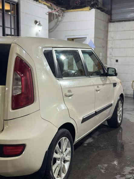 السلام عليكم صول 2013 
اللون بيجي 
وارد امريكي محرك 2000 دوش 

مواصفاتها: 
تحكم ستيرن 
اشاير بالمري 
حساسات خلفية 
ايرباكات مقاعد
مضخم سبيكر 
داش كام 

السيارة مكفوله من الصبغ والضربة 
حادثها بأمريكا جامغ ايمن راجع بارد فقط السيارة نظيفة كلش

(مكان السيارة كربلاء المقدسة)

السعر 11,500$
للاستفسار اتصل على الرقم ***********
