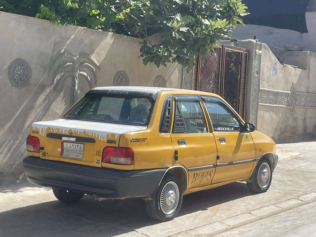 السلام عليكم
سايبه موديل 2011

كابون موجود 

هيئه غرامات صفر 

تريد تحويل تريد وكاله  السعر 23 السياره موجوده موصل ايمن ***********
