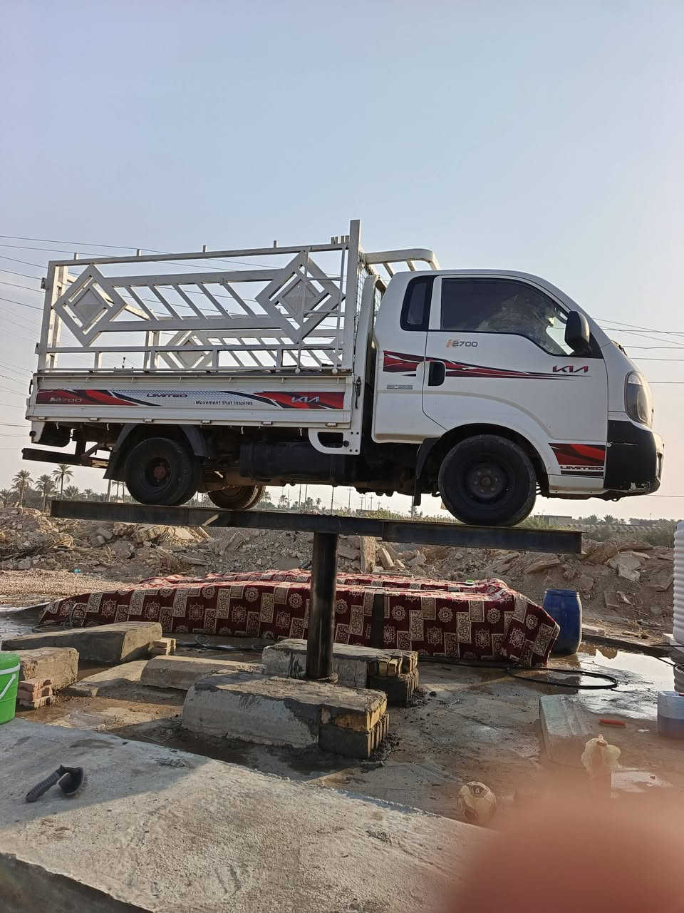 جگ للبيع مستعمل قليل
يشيل جميع السيارات وكافة الاوزان /بي ضمان 
اريد ابيعه لان مساحة المكان صغير ما تستوعب

للاستفسار:بي واتساب
***********
