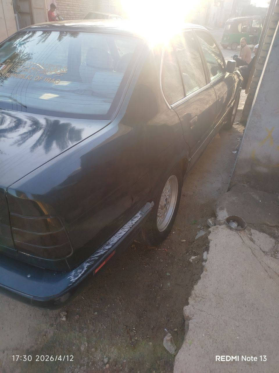 السلام عليكم BMW 525i بجم عريض للبيع سيارة ونضيفه رايدها ب60 ورقه وبيها للاستفسار اكثرهذا رقمي ***********
