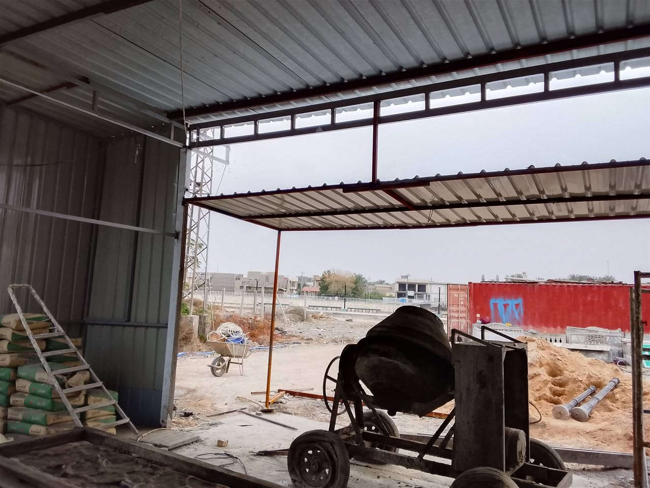 السلام عليكم ورحمه الله حداد متنقل لكافة أنواع أعمال الحداده
سقايق 
كرفانات 
جملونات 
كيسبان 
للاستفسار ***********
