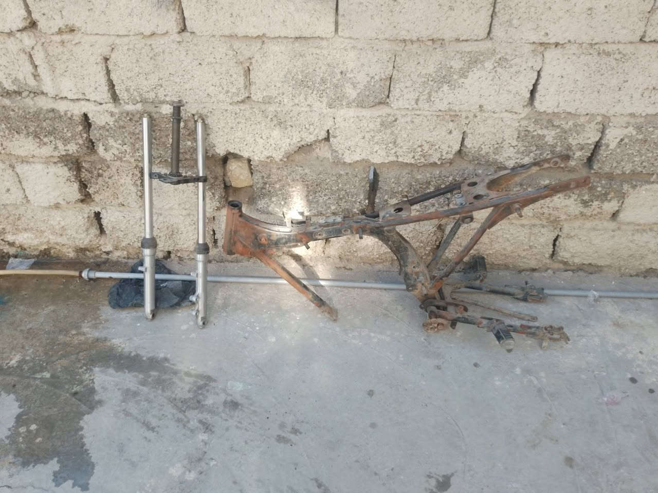 سلام وعليكم شاصي ايراني البيع قيم واخذ بل يرضي الله العنوان بغداد الشعب هاذه رقمه ***********
