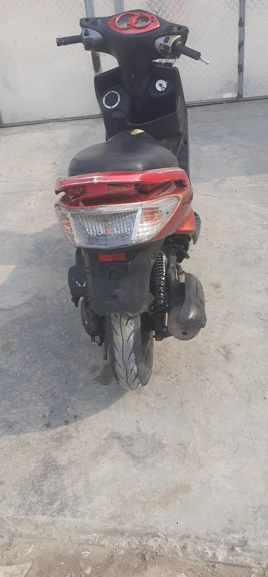 سلام عليكم دراجه سكنز فحل ياباني سلف هندر كهرباته كله شغاله مكينه ناعمه شلع معدل دراجه كله بلاديه أوراقه كامله مكاني غزاليه سعر ٣٥٠ شراي يخابره ***********
