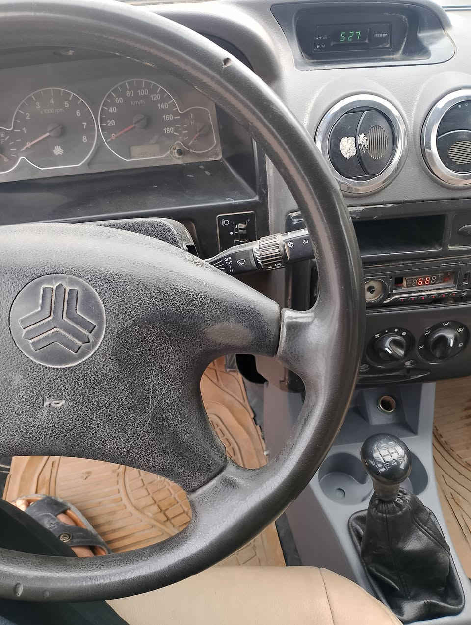 السلام عليكم سايبه 11نفخ رقم ميسان سنويه صار 5اشهر نافذة مكينه كير حداد دواخل جديده  ملكوط سياره جاهزه كهرباءيات شغاله هيه عليه تقريبا سنه او اقل راعيه موجود مكان العماره بيع مراوس سمند بيجو السعر 19 وبيه مجال ***********
