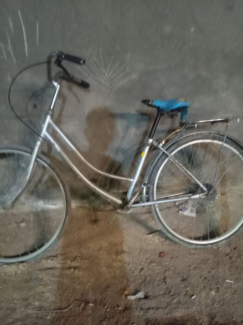 السلام عليكم بايسكل للبيع
بايسكل سعرة مناسب ٢٠ قفل
العنوان:كربلاء حي القدس 
الي يريدة يراسلني خاص


**إذا كنت صاحب هذا الإعلان وتريد حذفه لأي سبب، رجاءا أرسل رسالة إلى الدعم الفني**