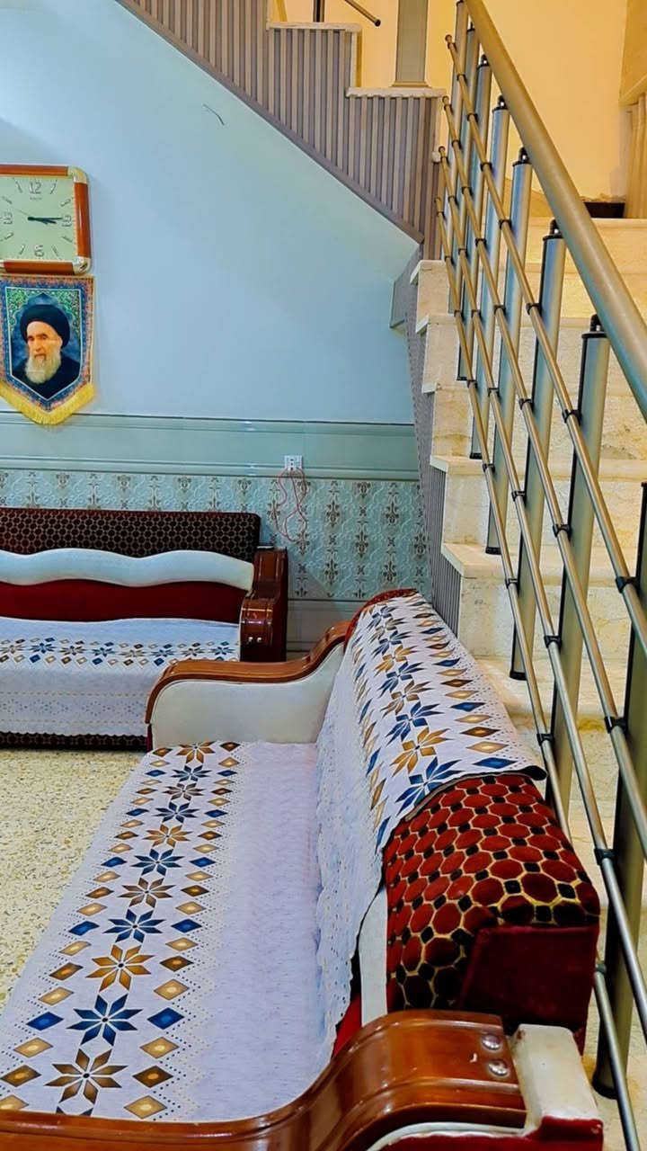 #اعلان_رقم1
🏠 عرض عقاري مميز  بناء حديث من
 #مكتب_الخارطة_العقارية
موقع يجمع بين الهدوء والأقرب من الخدمات.
__________________________________
📍العنوان والدلالة:
المنطقة: حي الامام .

الموقع: قريب جداً من جسر الثورة .

نقطة دالة: بالقرب من مدرسة الزهاوي .

📏 تفاصيل العقار:
المساحة : 114 م².

الواجهة: 5 م.

النزال: 22.8 م.
___________
#البناء
يحتوي الارضي على غرفه وصاله وهول ومطبخ ومجمع صحيات داخليه وخارجيه وطارمه
ويحتوي في الطابق الثاني ثلاث غرف ومجمع صحيات وسطح.

حالة العقار: بناء حديث (جاهز للسكن).

💰 للحجز والمعاينة:
مكتبنا في خدمتكم للإجابة على كافة استفساراتكم: 📞 اتصال / واتساب: ***********
