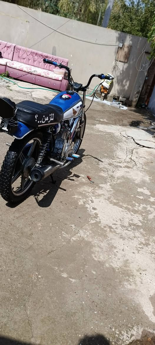 السلام عليكم دراجه للبيع موديل 2025جديد محرك انتنس مفتوح السعر مناسب 550وبيه مجال  رقم مبايل*********** العنوان كركوك وحد حزبران
