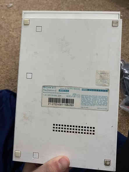 سلام عليكم بلي تو ريجن ياباني يستقبل العاب كوبي واصلي للبيع جهاز مرتين شغلته يمي الجهاز شغال 100%100 اليده الاصليه مالته موجوده ول وايرات الاصليه هم موجوده الجهاز يجي وياه هديه قرص التفاصيل بل خاص رقم التواصل *********** ماعندي توصيل
