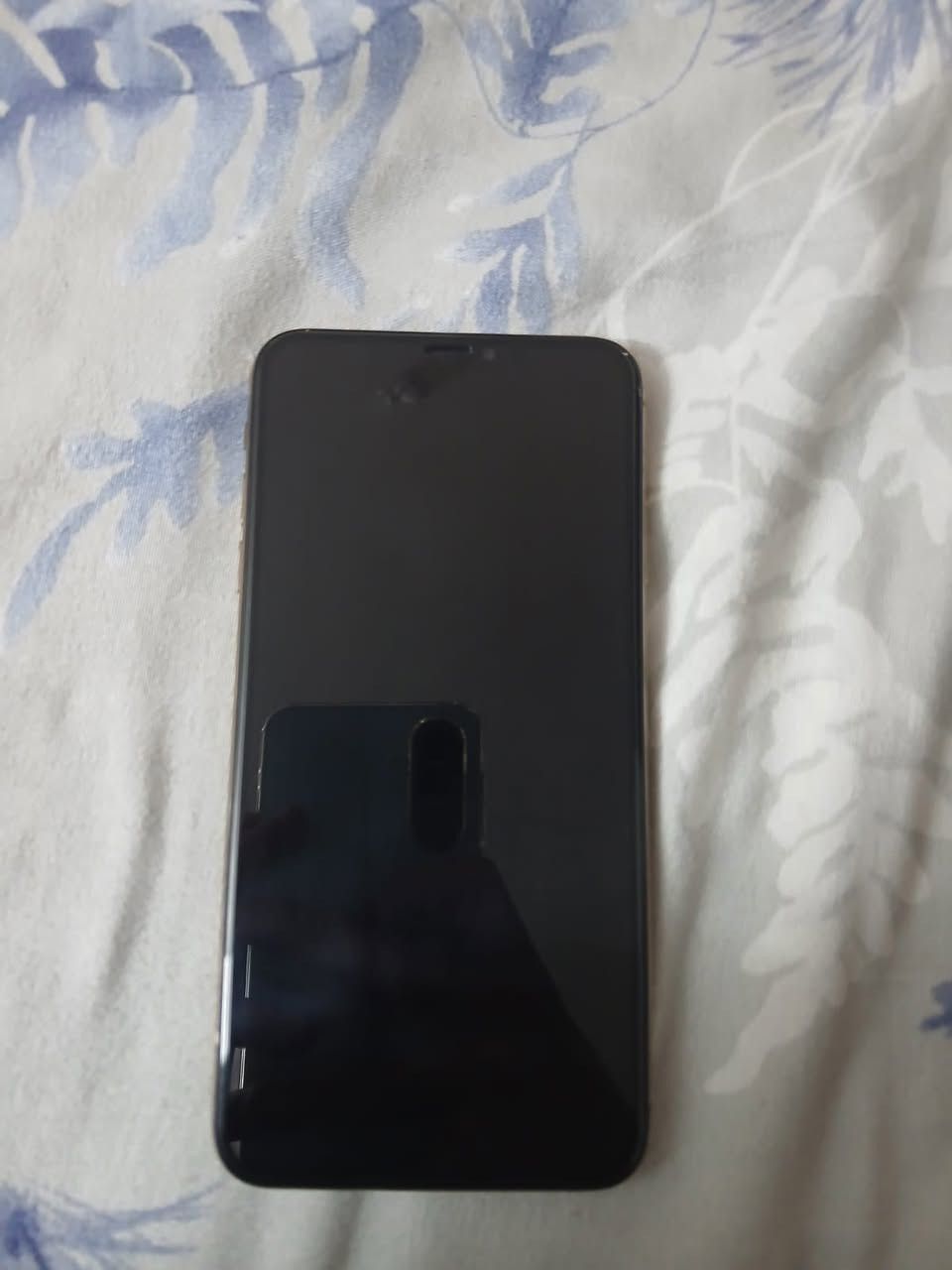 آيفون X max للبيع
ذاكرة 256 السعر 175
طرف ضهره الجوه مكسور مثل ما واضح بلصوره 
مكاني بغداد الشعب
الرقم ***********
