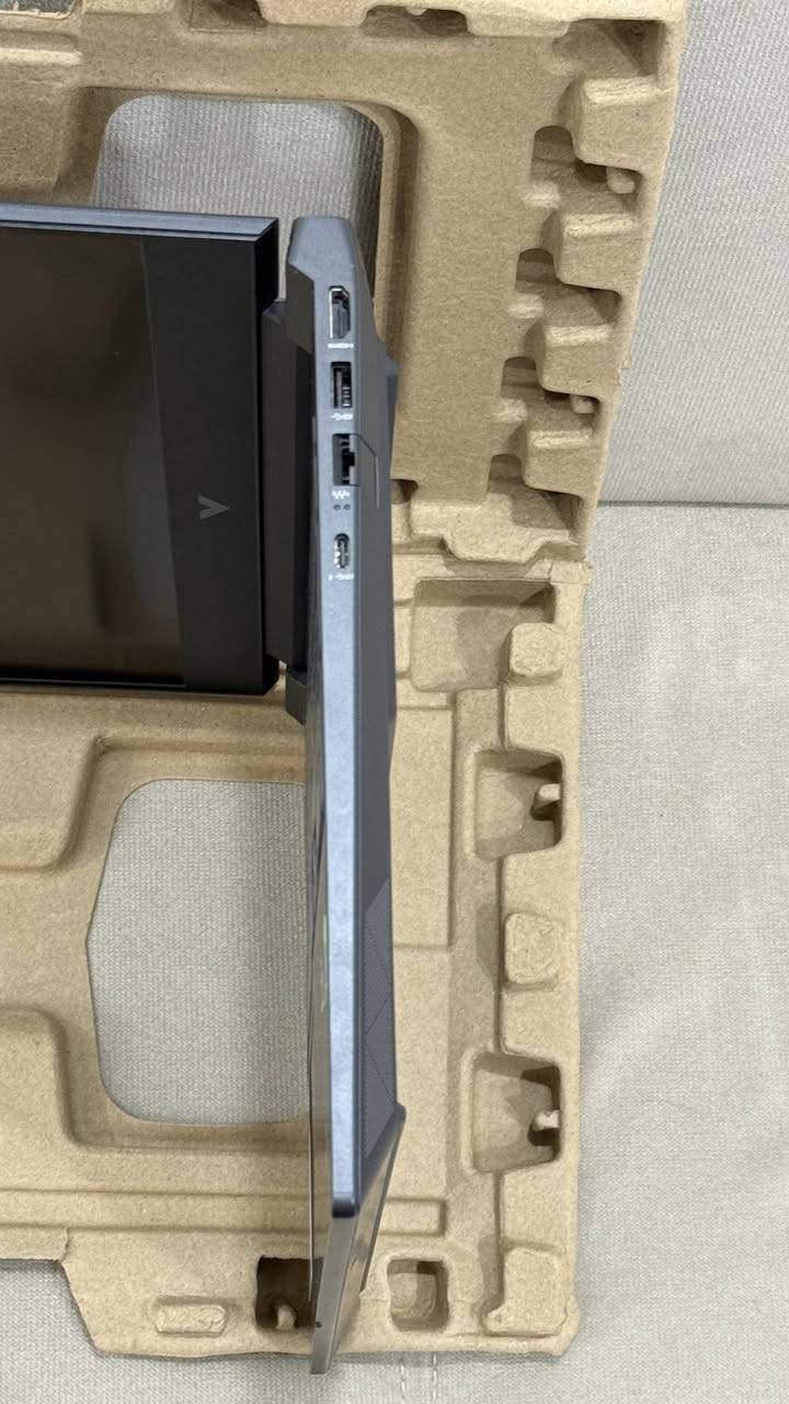 اسلام عليكم
اخوان الابتوب مكفول من ناحيه كسور او تصليح و النضافه واضحه بالصور 

🔥 لابتوب ألعاب قوي للبيع — شبه جديد 🔥
💻 HP Victus 15-fb3093dx Gaming Laptop
المواصفات:
⚡ المعالج: AMD Ryzen 7 7445HS بسرعة تصل إلى 4.7GHz (أداء قوي للألعاب والبرامج الثقيلة) �
CompuMe
🎮 كرت الشاشة: NVIDIA GeForce RTX 4050 6GB يشغل الألعاب الحديثة بسلاسة عالية �
CompuMe
🧠 الرام: 16GB DDR5 سريع جداً وقابل للترقية �
CompuMe
💾 التخزين: SSD NVMe 512GB سرعة إقلاع وتشغيل ممتازة �
CompuMe
🖥 الشاشة: 15.6 بوصة FHD IPS – 144Hz صورة ناعمة وممتازة للألعاب �
Manuals+
⌨️ كيبورد بإضاءة خلفية (Backlit)
📶 Wi-Fi 6 + Bluetooth
🎥 كاميرا HD مدمجة
⚙️ النظام: Windows 11 أصلي
🔋 بطارية قوية تدوم حتى 7 ساعات تقريباً حسب الاستخدام �
Manuals+
📦 الحالة: نظيف جداً / استخدام خفيف
🔌 الشاحن الأصلي موجود
📸 الجهاز على التجربة والفحص قبل الشراء
🎮 مناسب للألعاب مثل:
GTA V – Warzone – Fortnite – Valorant – PUBG وغيرها.
💰 السعر: مليون و٧٥ الف
📍 المكان: الموصل
📩 للتواصل خاص أو واتساب ***********
