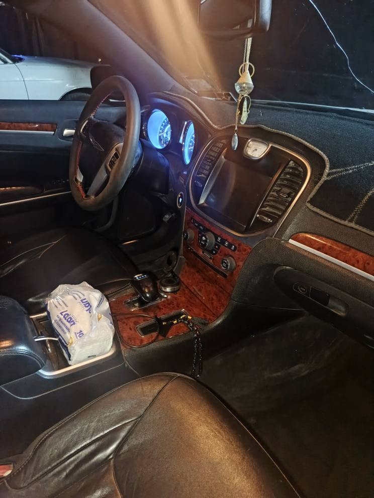 🔥 للبيع — اوباما موديل C2014 🔥
سيارة بسمي  
محرك ٣٦٠٠ وكير طيارة 
📍 الموقع: بصرة ام قصر
⚙️ المواصفات: فول عدا فتحة – دفع ثنائي
📏 الممشى: 181,000 ميل
✨ 
🛠️ الحالة: قطعتين جاملغ اليمن وبنيد حادث خفيف مرفقة صورة
💰 السعر: ١٥٥ وبيه مجال

📞 للتواصل: *********** و ***********

🚘 غير متواصل على فيسبوك البصرة, العراق
