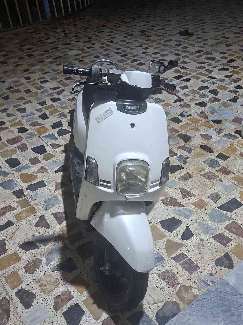 دراجه بوليس نضافه 100‎%‎ دراجه رمبه صارلها 3 اشهر طالعه من الوكيل مكينه كفرات كهربائيات خير من الله متواجد خاص وهذا رقمي ***********
