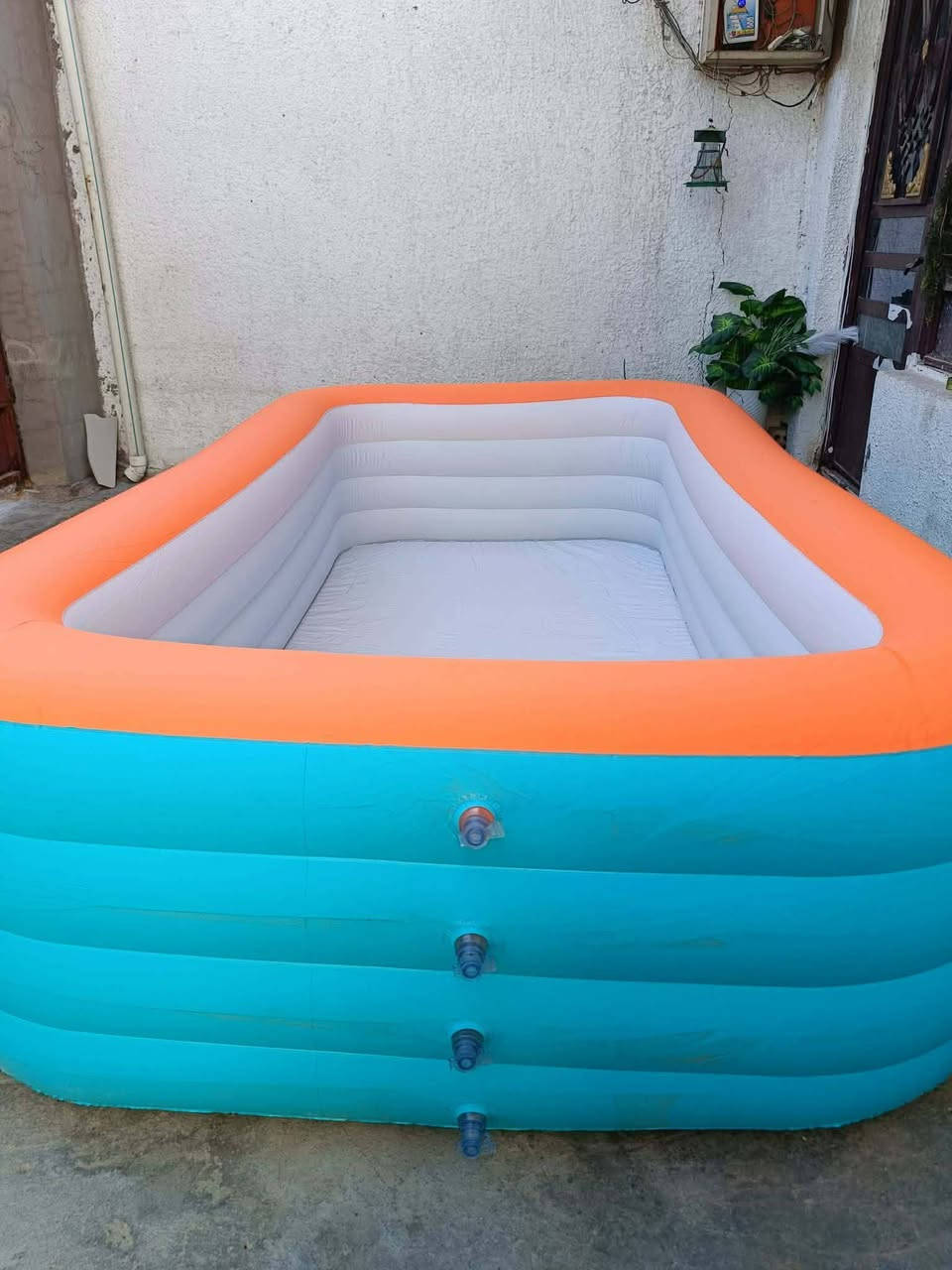 مسبح كبير ارتفاع 60 وطول مترتين ونص وعرض متره وربع على اول تم 40


**إذا كنت صاحب هذا الإعلان وتريد حذفه لأي سبب، رجاءا أرسل رسالة إلى الدعم الفني**