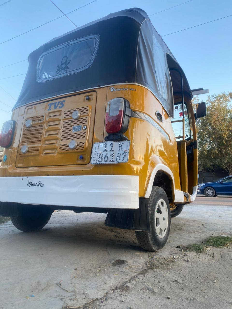 سلام عليكم تكتك تي في اس للبيع رقم وسنويه موديل 19 مكاني بغداد الغزاليه شارع المركز
***********
