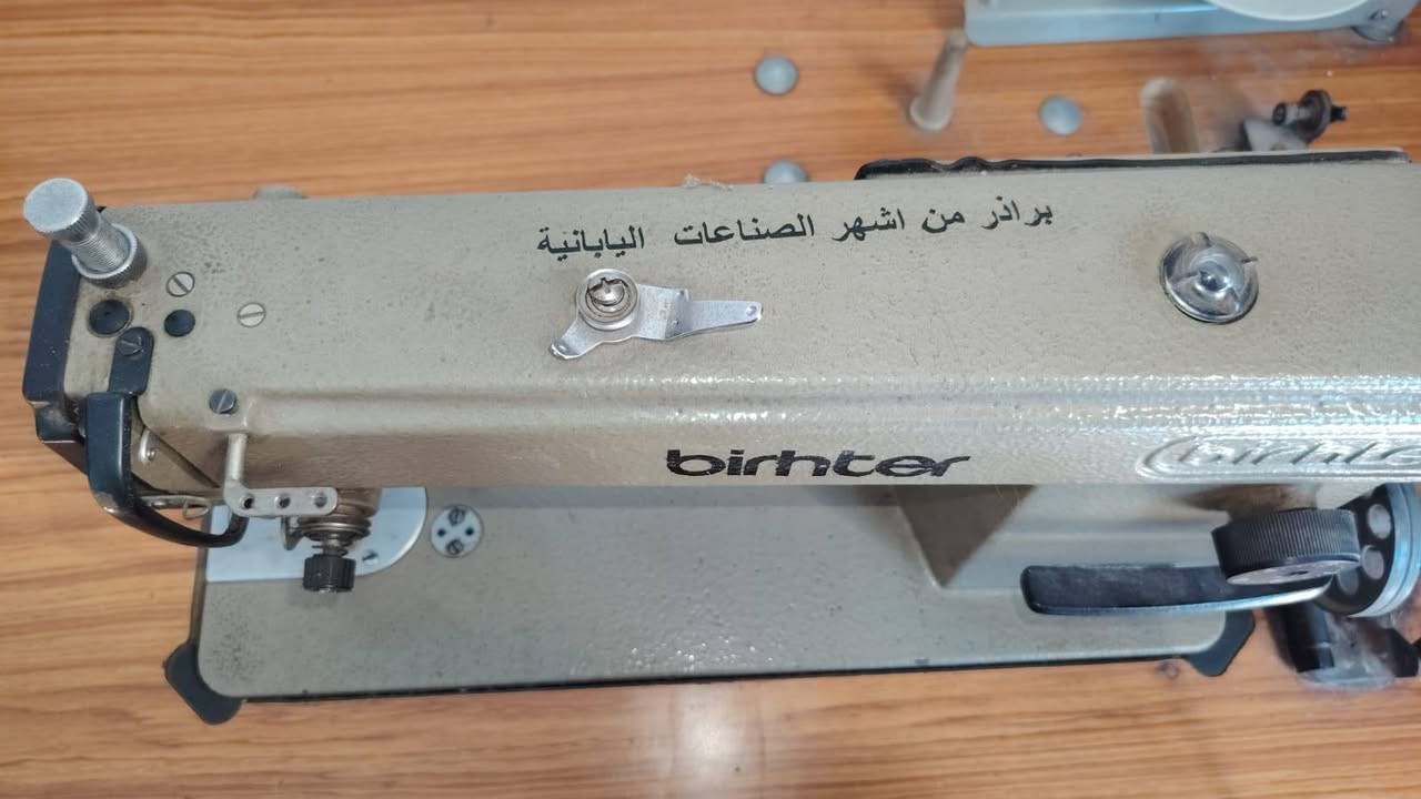 السلام عليكم ورحمة الله وبركاتة مكينه خياطه للبيع ذاكره صناعيه يابانيه السعر 350 وبيها مجال للتواصل والاسفسار ***********
