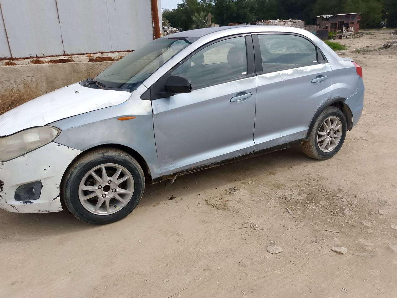 شيري تلاوين موديل 2011 للبيع شنو ضايعه عندي سكنر كفل سرقة وعشائر مكينه بيها صوت ***********
