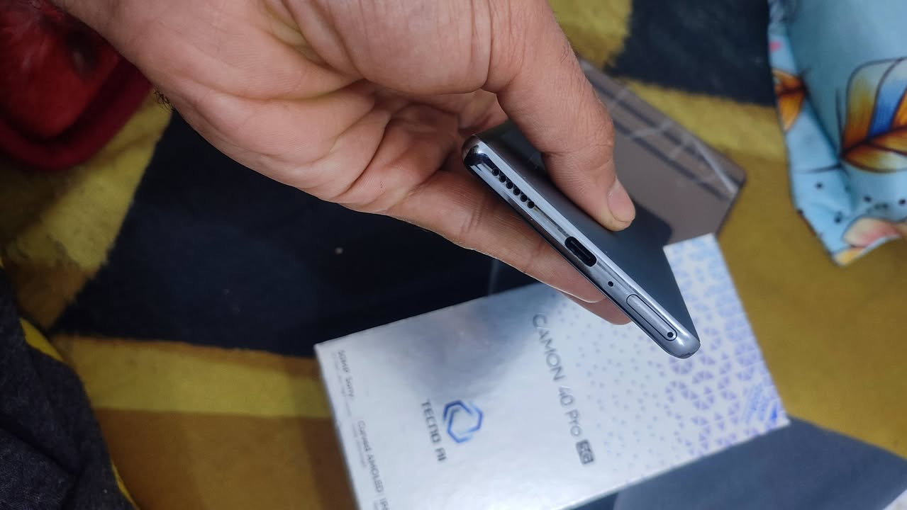 سلام عليكم جهاز كامون 40برو 5G جديد بمعناه كلمه  ذاكرا 256 عشوائية 12+12 فول مواصفات أخذته اول ما نزل ب425 رايدا ب300سبب البيع محتاج فلوس لو ما محتاج ما بيعه والله  نجف ***********9
