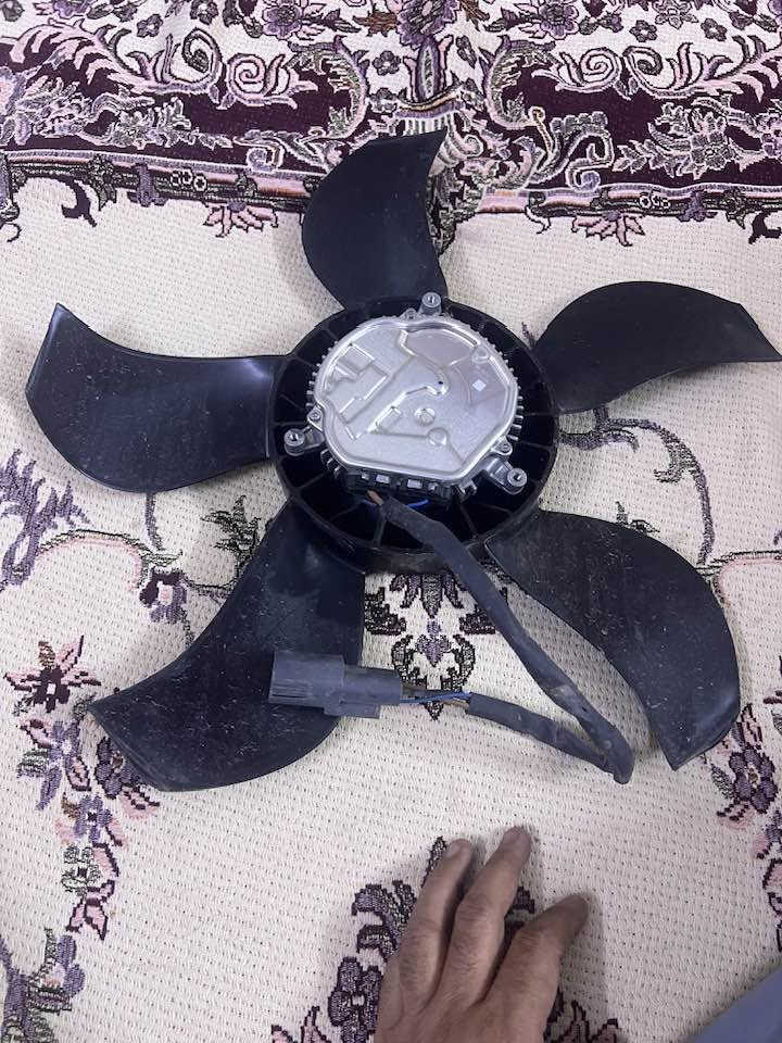سلام عليكم مروحه جيب موديل 24 الحاضن مكسر ماصور ريشه جدد بغداد بلديات ***********
