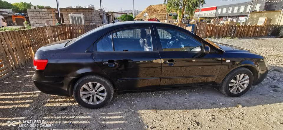 سلام عليكم  سوناتا للبيع موديل 2009محرك 4س.     
رقم وسنوية جديد.     بيها قطعتين 

للإستفسار  
***********.
