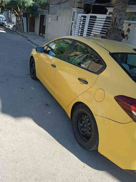 السلام عليكم كي فورتي تكسي للبيع حادثة بس قبق جنطه مبدل كله ليبل واحد كير ومكينه خير من الله رقم بغداد انكليزي بسمي سعر ١١٧ وبي مجال استفسار *********** مكان بغداد
