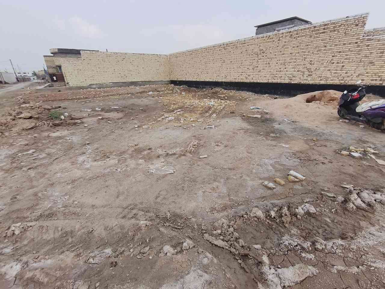 قطعه ركن على شارعين 260متر زراعي سند 25 شارع استاذ حبيب وبيت ابو احمد المله  مي وكهرباء واصله السعر خاص او اتصل على
***********
***********
