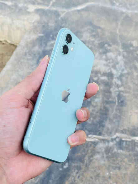 ايفون 11مقدس ما مفتوح دبل خط 
ذاكره 64 بطاريه 78 جهاز نضافه شاصي 100/100 
فقط بي كسور بلكلاس شرط بدون اي خلل او تعليك شرط 
وشرط بل كلاس فقط مكاني تكريت تجنيد هاتف *********** سعر 235الف جهااز دبل خط !!
