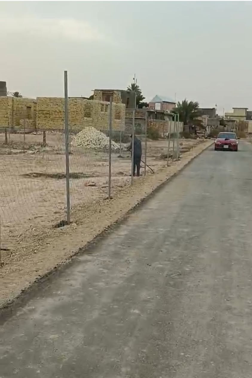 قطعه مساحه ١٠٠٠ متر ينباع منه ٥٠٠ متر طوريج الحولي الكطع خلف بيت مدير الناحيه طابو زراعي سند ٢٥ كافة الخدمات متوفره وباقي التفاصيل موضحه بلفيديو 
***********
***********
