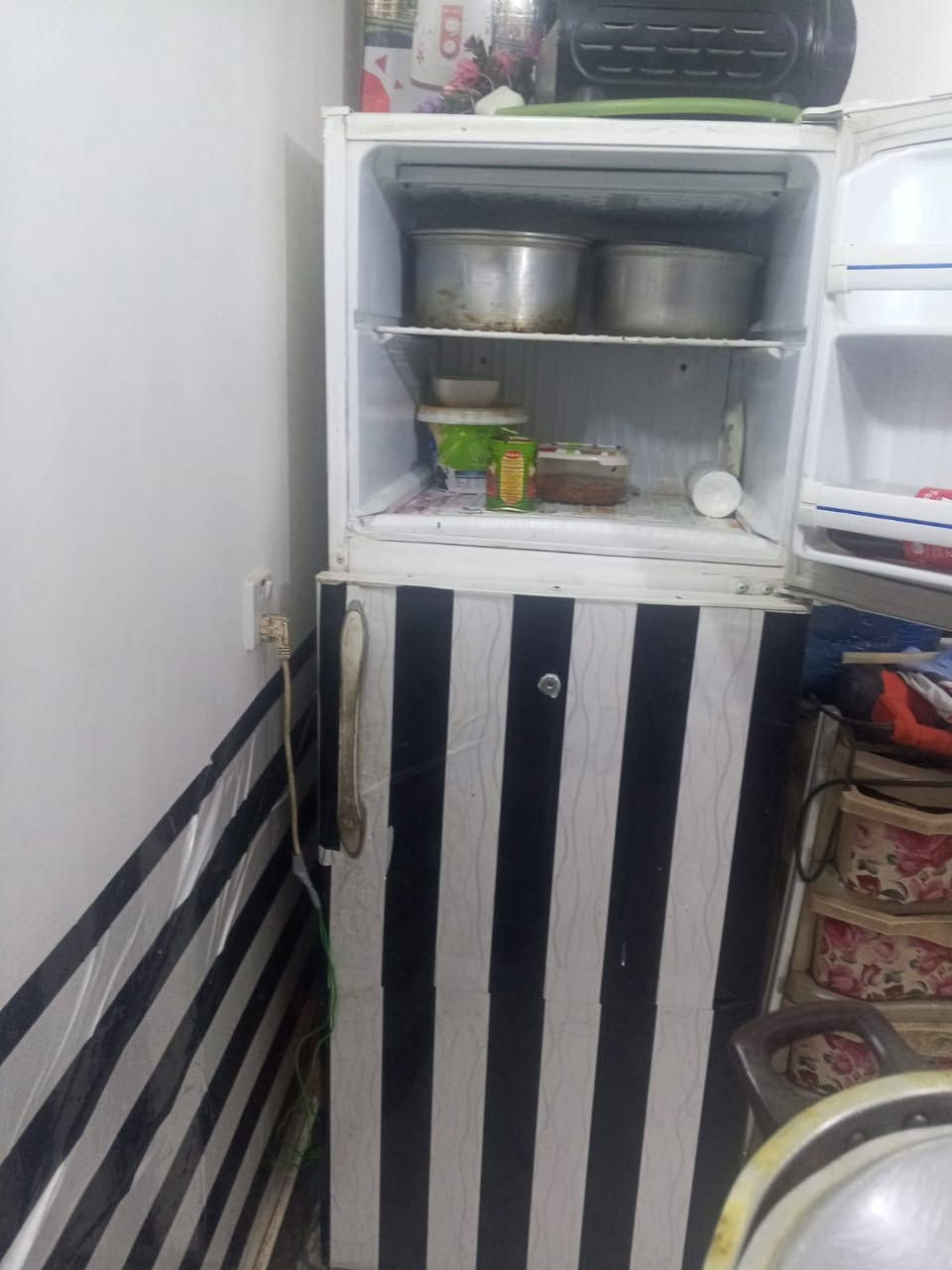 السلام عليكم 
ثلاجه للبيع ماتبرد
غرفه ام السته طابقين للبيع


**إذا كنت صاحب هذا الإعلان وتريد حذفه لأي سبب، رجاءا أرسل رسالة إلى الدعم الفني**