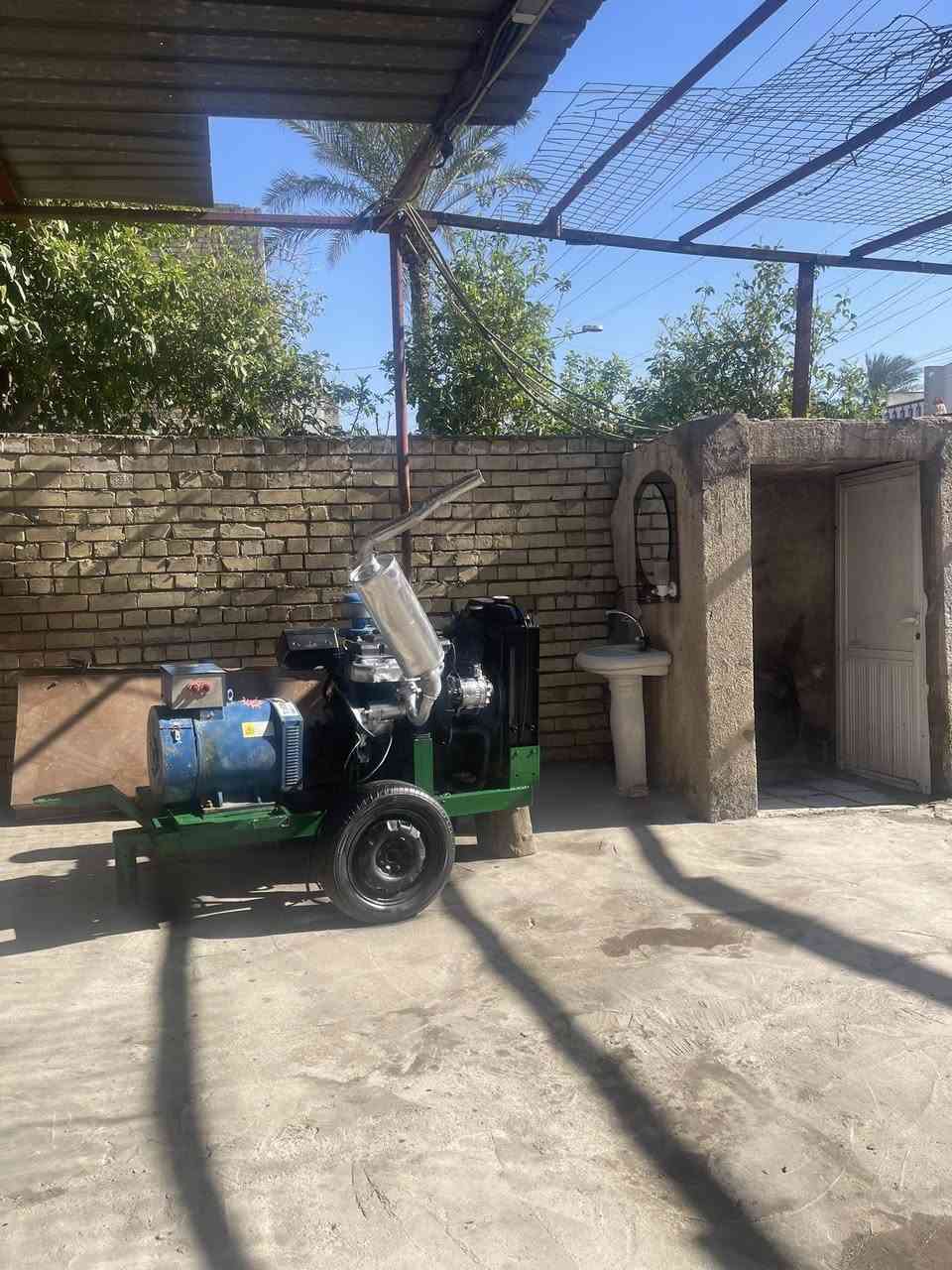 للبيع مولد كيا ٢٧٠٠ نظيفة ٨ثكالات ٣٠ كيفي ١٢٠ امبير سنكل العنوان بغداد ***********
