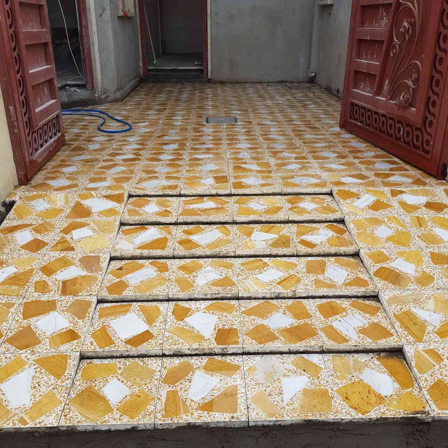 السلام عليكم اسطه سرميك متفرق شقل شرط ليزر هندسه وسعر مناسب  متفرق ***********
