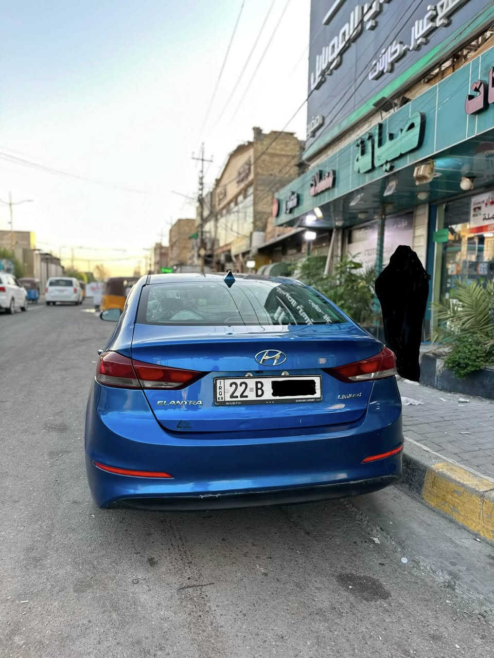 السلام عليكم 
النترا موديل 2018
وارد امريكي بيها جاملغ خلفي بدون دواخل صبغ 3 قطع فقط رقم أربيل وكالة او تحويل عادي جدا ابوالسنويا ابغدادسيارة جاهزة كير مكينة تبريد صدر كلة جاهز السيارة نضيفة جداً مكان السيارة بغداد السعر 125$ اي استفسار ***********
