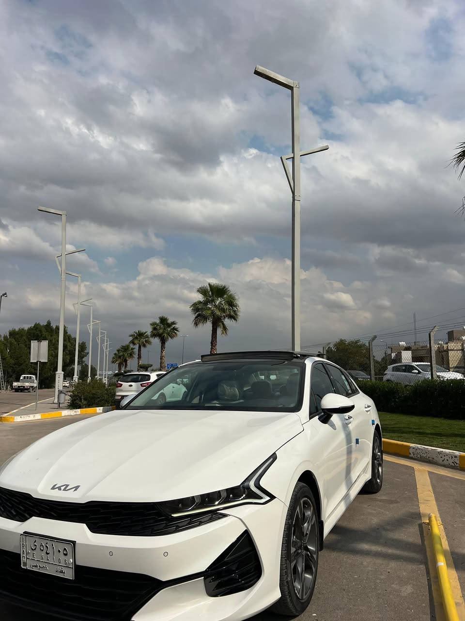 السلام عليكم
للبيع كي فايف K5 خليجي موديل 2023 كفاله عامه 

الكت الرياضي 

فول 1/1 ضمان الدوليه بأسمي 

‏ ماشيه 48

‏‎محرك 2.0 دوش 

‏‎المواصفات:
‏‎
فتحه سقف بانوراما

‏‎دخول ذكي بصمة + تشغيل عن بعد

‏‎شاشة + كاميرا دواره

شاحن واير ليس

ابل كار بلي +أندرويد 

‏‎حساسات امامي خلفي

مصابيح هيلوجين ثلجي 

‏‎المصابيح الامامية زنون +LED

‏‎المصابيح الخلفية LED

حساس امامي خلفي

‏‎مقاعد جلد + كهرباء 

كشن السايق خزن ميمري

‏‎سايد بريك كهرباء

‏‎مثبت سرعة

اوتو هولد

‏‎فول تحكم ستيرن

‏‎5 وضعيات قيادة SMART-ECO-COMFORT-SPORT-COSTOM

‏‎مري كهرباء شفط +قلاب عند الرجوع

بصمة عدد 2 

مكان السياره بغداد الغزاليه

 للاستفسار على ***********

السعر 222وبيها مجال بسيط
