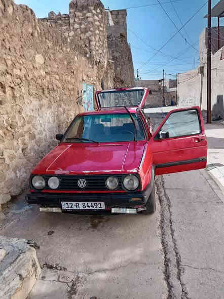 السلام عليكم من رخصت الادمن عندي هتي السياره للبيع موديل 1988المحرك اثر بخار رقم مسطره مابيها صبغ والسياره مثل ماواضح بل صوره السعر 25 وبي مجال شرط التحويل ***********
