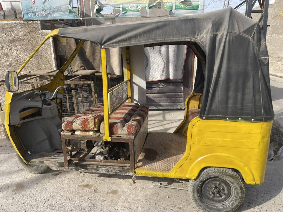 السلام عليكم تكتك للبيع مكينة ستوتة شادلهة كاملة نكرة سلف هورن لايت زنون أوراق موجودة رايدها ب850 وبيها مجال مكاني بغداد مدينة الصدر 
***********
