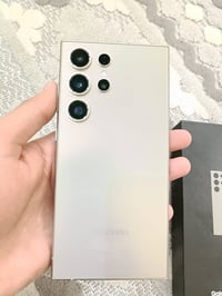 اس ٢٤ الترا تيتانيوم شرق اوسط كلش نضيف  مستخدم قليل الذاكره256 السعر 9...