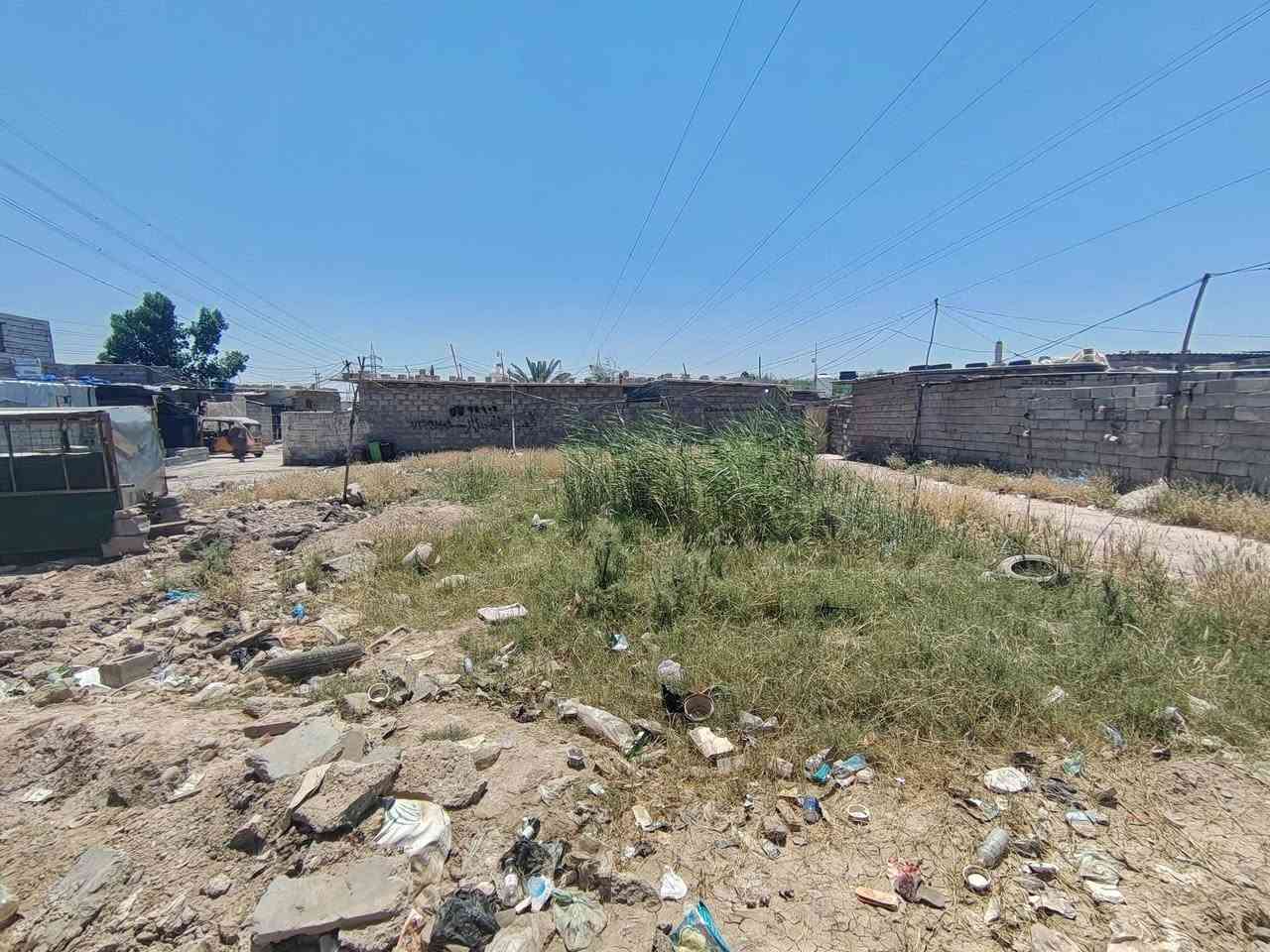 سلام عليكم قطعة أرض للبيع مكان ديالى بعقوبة التحرير قرب شارع الحولي تحت الضغط العالي الاستفسار***********
