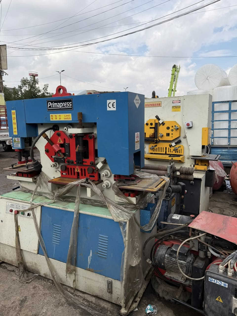 بريس متعدد التثقيب زاويه جنل او كما يتسمى ست المعمل عنوان بغداد باب الشيخ ***********
واتساب او اتصال 📞
