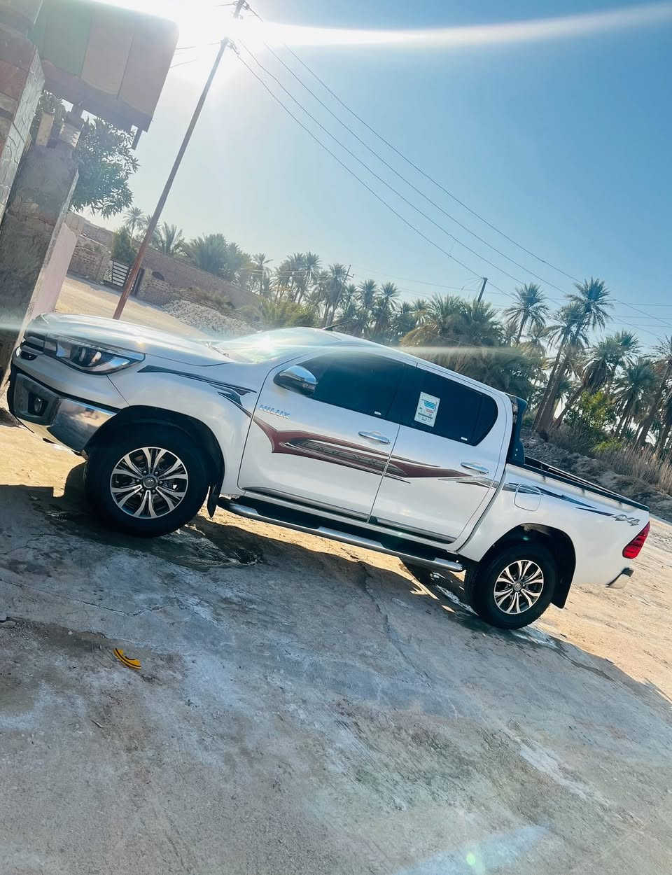 تويوتا هايلوكس فورويل 4x4 . 2018 سعودي باب اول 
محرك 2700 .4 سلندر ماشيه 145km . السياره كفاله عامه ماعده شخط يم البك لايت الخلفي 
رقم واسط سنويه جديده لـ سنة 2029 تحويل مباشر 
فول1/1 لون ابيض 
بصمه+دبل سنترلوك
تبريد قطعتين+ تبريد بيانو
شاشه كبيره+ كامره
تحكم ستيرن جهتين
الـسعر 280$ وبيها مجال للشراي 
الـعنوان الديوانية : الحمزه الشرقي.
***********
