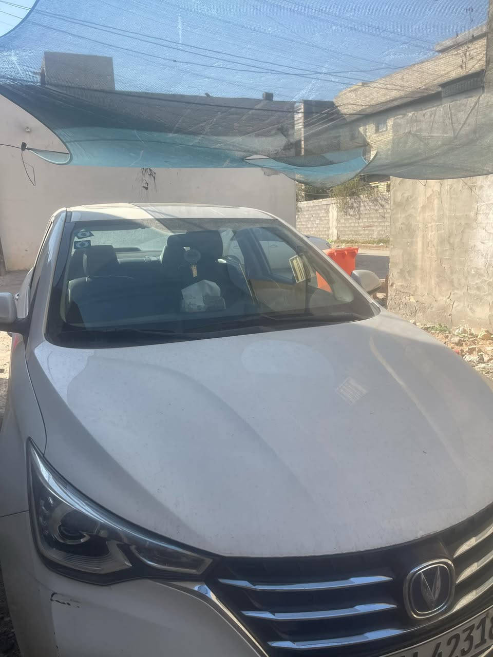 السلام عليكم شانجان L7 مكفولة ماعدا شوية شخوط بل دعامية الأمامية ماشية 30 الف مواصفات فول المعروف عن الشانجان مكاني الدورة رقم *********** بي واتساب
