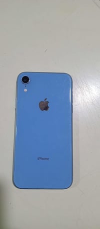 ايفون XR • بطارية 100 • شاشة مكسورة