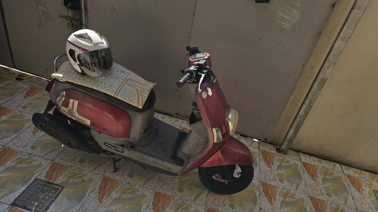 لسلام عليكم دراجه بوليس نوزل للبيع ما مفتوح برغي واحد منه اوراقه كامله السعر950وبيه مجال الستفسار***********مكاني ديالى بعقوبه هويدر
