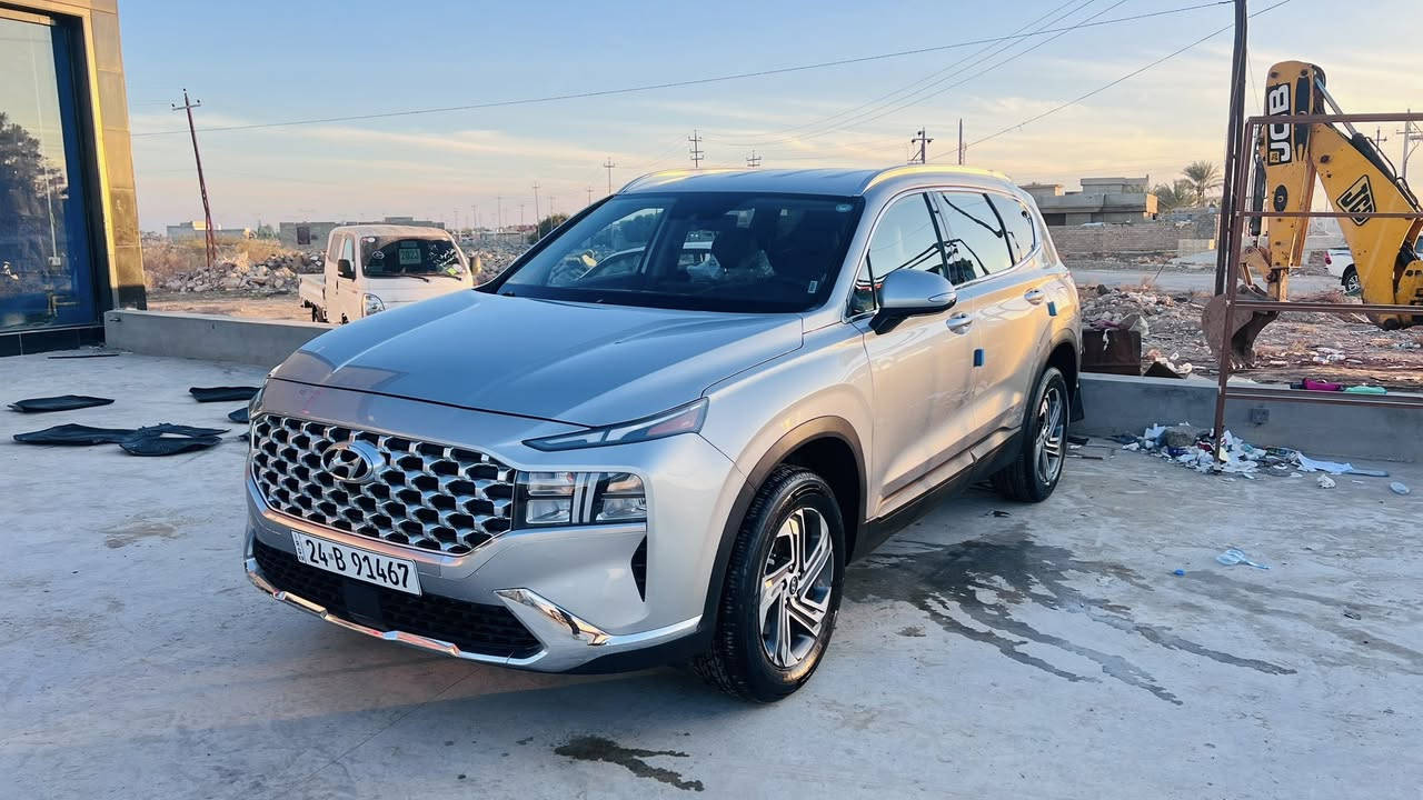 سنتافي 2023 لون سلفر  
٤ سلندر ٢٥٠٠
بصمة 
داخل رصاصي
كشن كهرباء  
تحكمات ستيرن 
توقف ذاتي تحديد مسار 
كاميرات  
حساسات أمامي 
حساسات خلفي 
تبريد  قطعتين 
تشغيل عن بعد 
شاشة لمس عريضة
كير بصمـه  
السيارة ماشية 25 الف ميل
السيارة فول مواصفات عدا بانوراما 
صور الضرر بالمنشور
السعر  210   بيها مجال قليل
مكان السياره بيجي /قرية المزرعه 
موبايل***********
